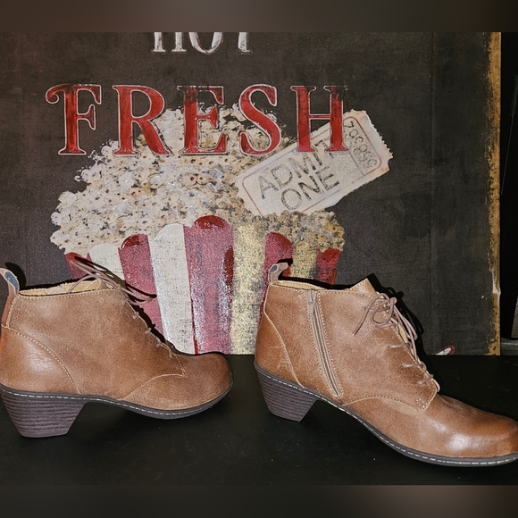 Dansko Ankle booties/ shoes - Picture 4 of 8